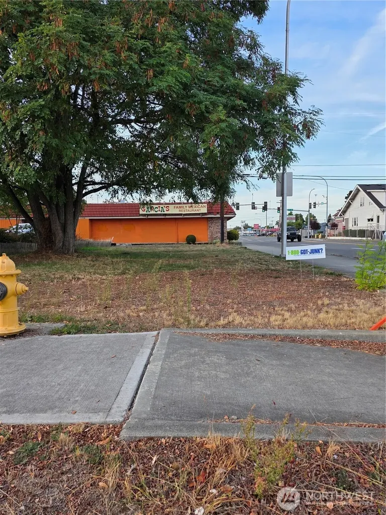 223 3rd Street NE Auburn WA 98002