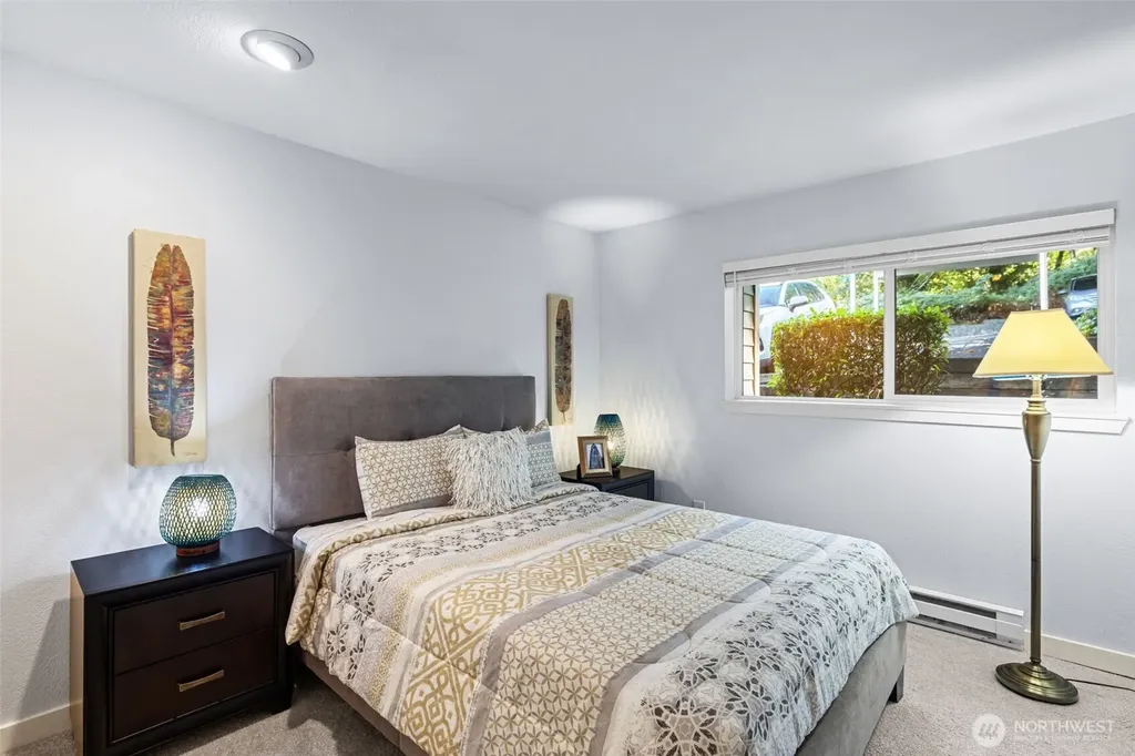 12044 100th Avenue NE Kirkland WA 98034