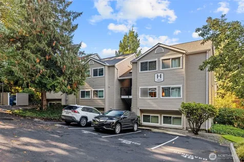 12044 100th Avenue NE Kirkland WA 98034