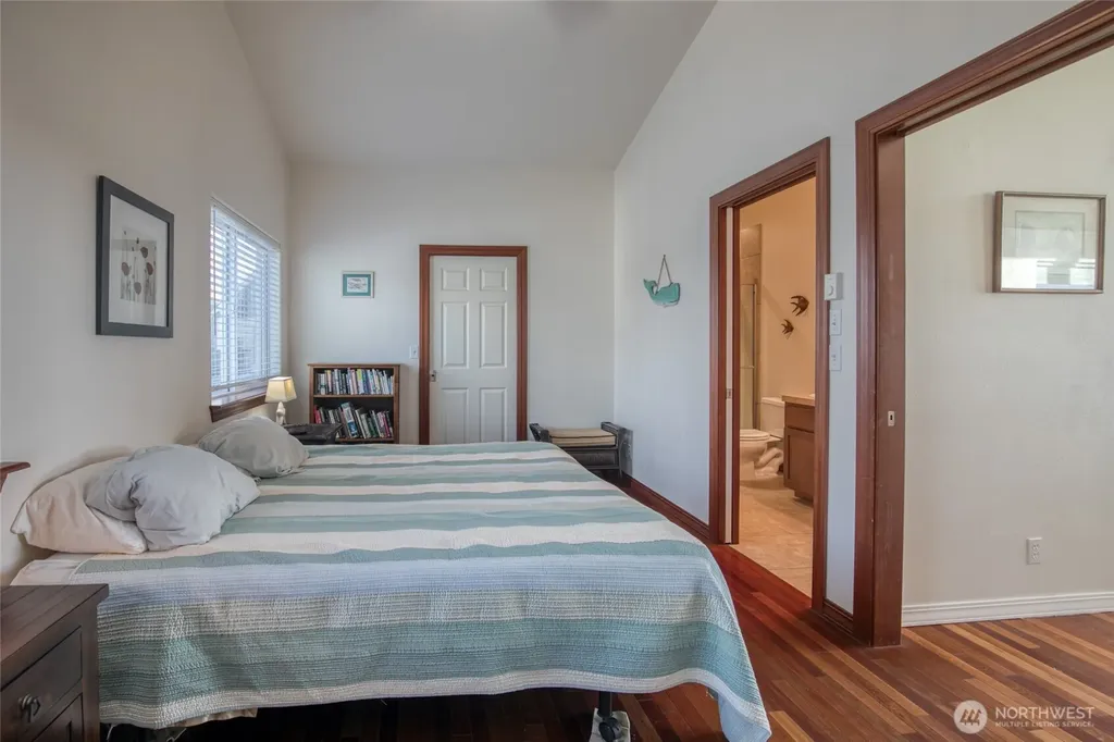 24 Darien Lane Pacific Beach WA 98571