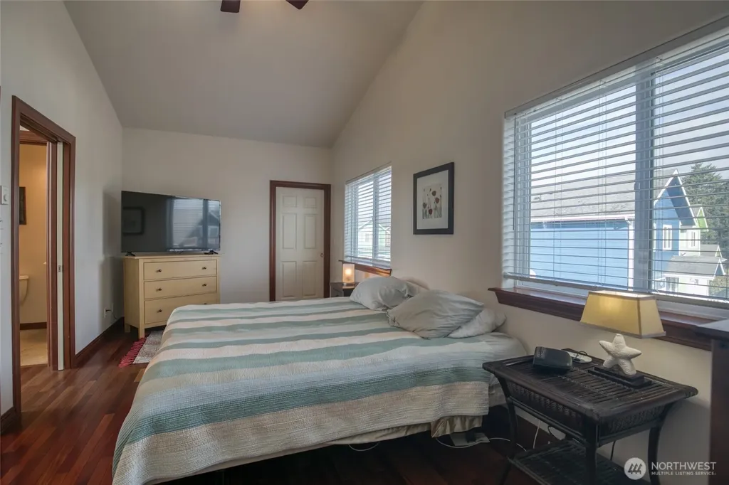 24 Darien Lane Pacific Beach WA 98571