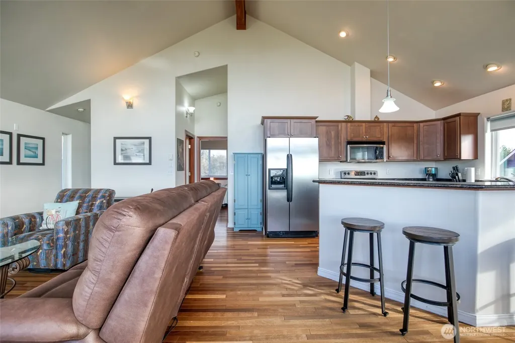 24 Darien Lane Pacific Beach WA 98571