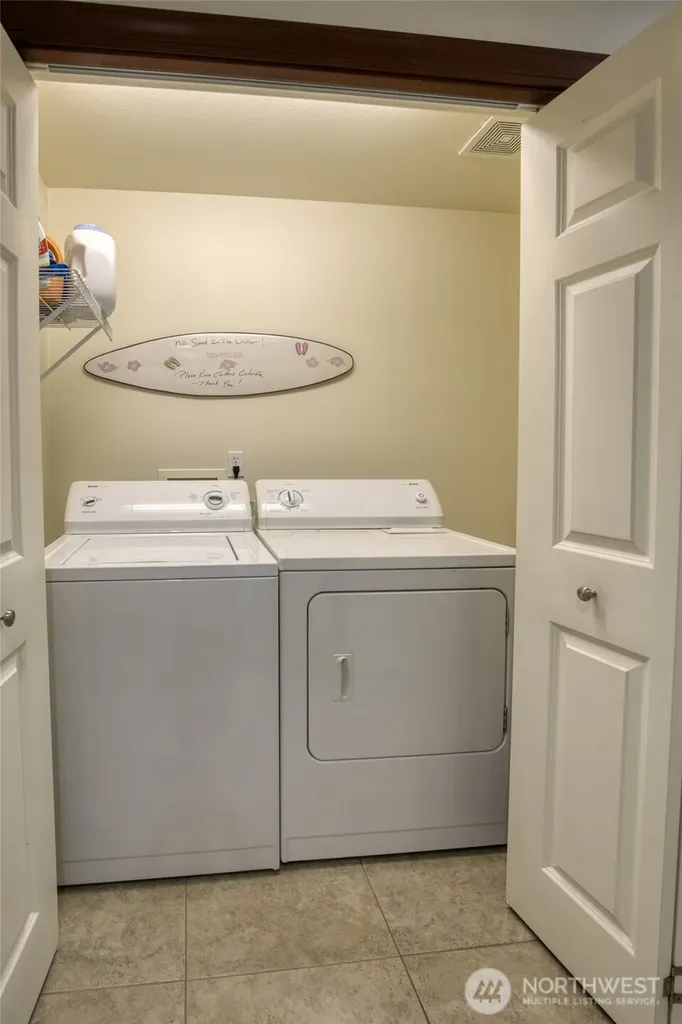 24 Darien Lane Pacific Beach WA 98571