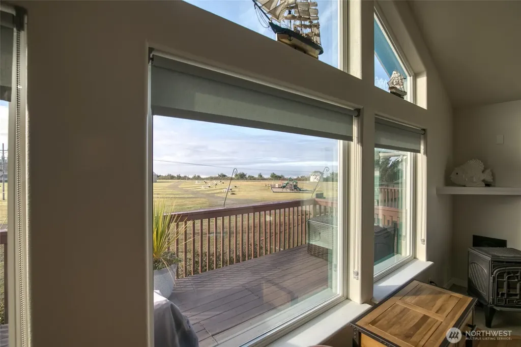 24 Darien Lane Pacific Beach WA 98571