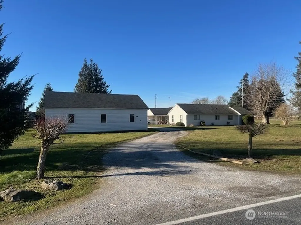 8885 Line Road Lynden WA 98264