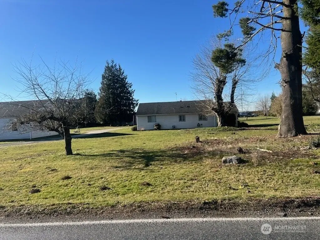 8885 Line Road Lynden WA 98264