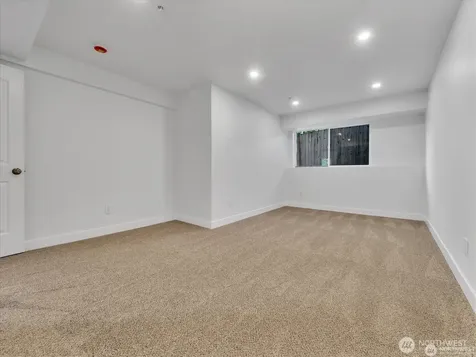 4032 152nd Place SW Lynnwood WA 98087