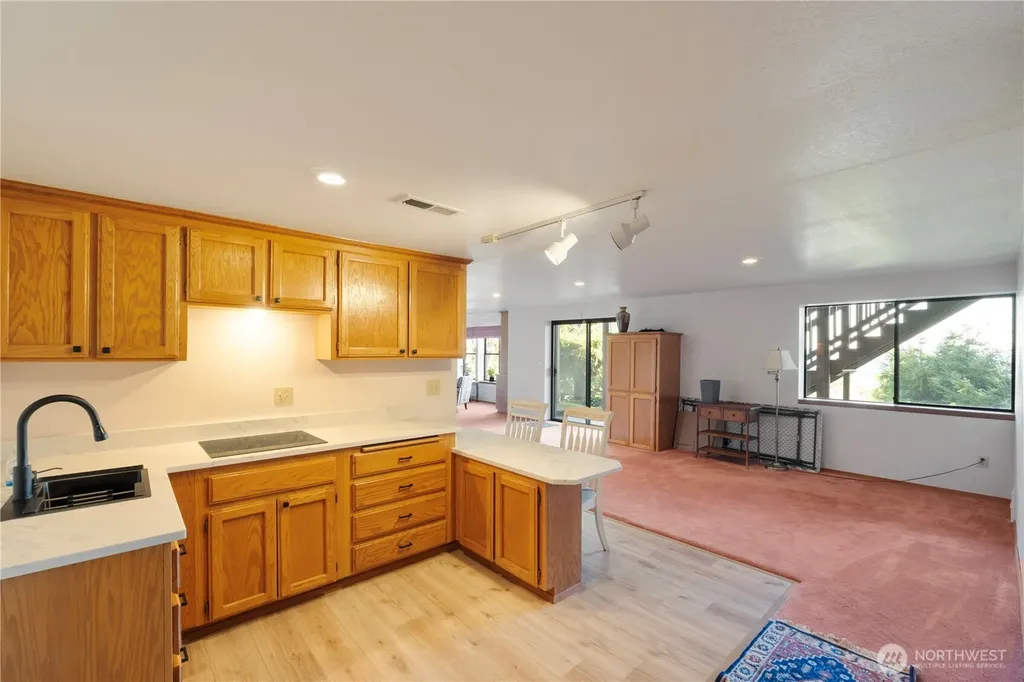 6329 Dash Point Boulevard NE Tacoma WA 98422