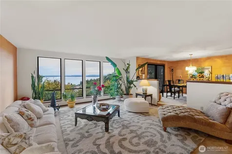 6329 Dash Point Boulevard NE Tacoma WA 98422