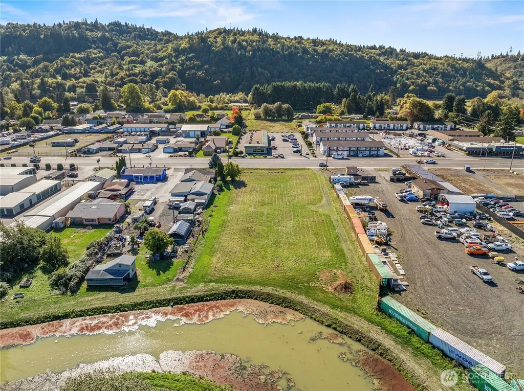4504 Ocean Beach Highway Longview WA 98632