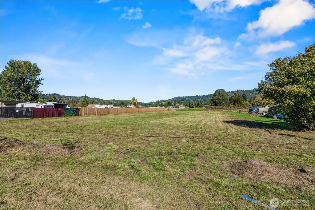 4504 Ocean Beach Highway Longview WA 98632
