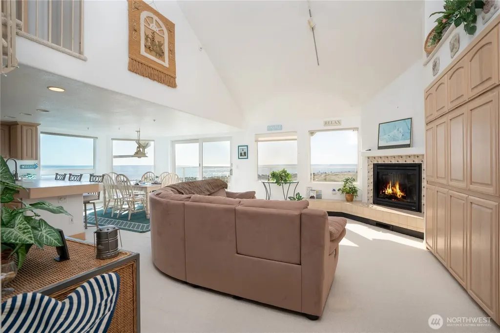 1599 E Ocean Shores Boulevard Ocean Shores WA 98569