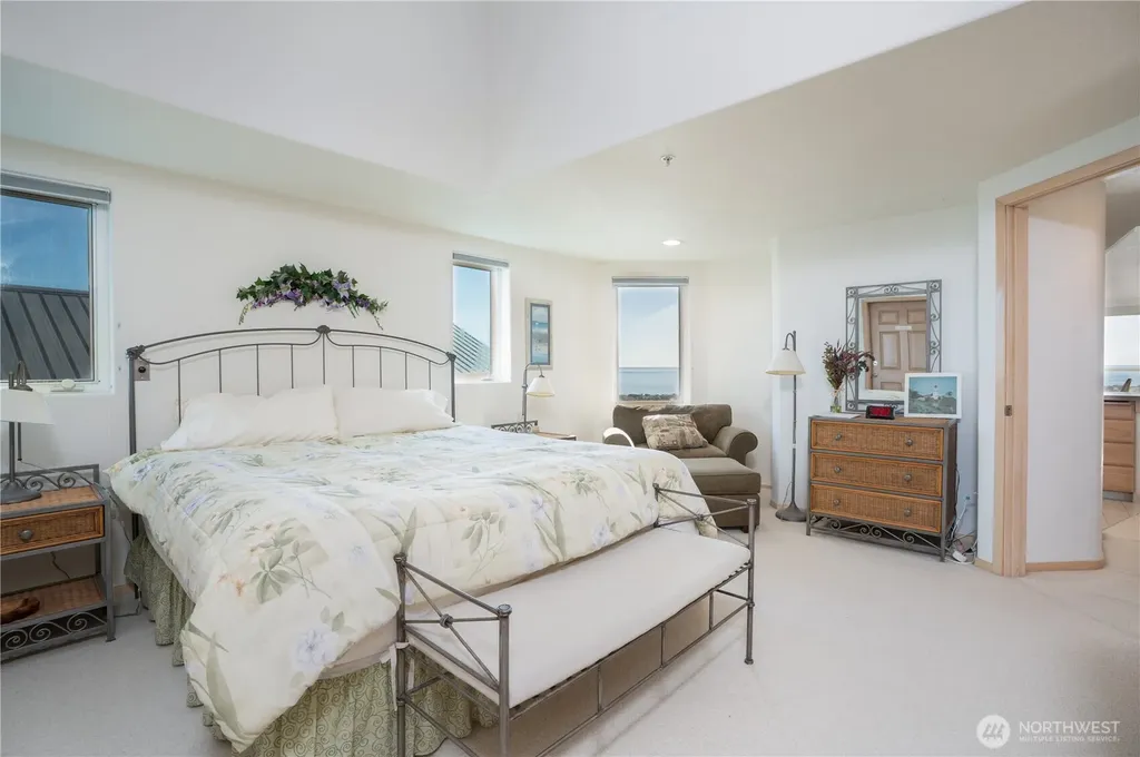 1599 E Ocean Shores Boulevard Ocean Shores WA 98569