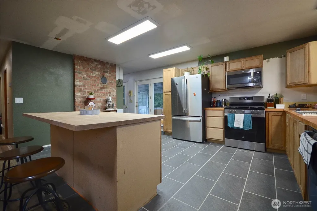 210 Brooklyn Road Oakville WA 98568