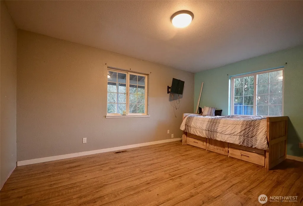 210 Brooklyn Road Oakville WA 98568