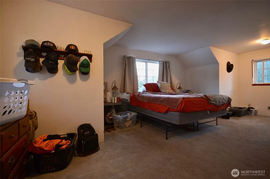 210 Brooklyn Road Oakville WA 98568