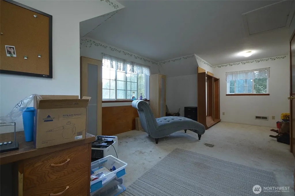 210 Brooklyn Road Oakville WA 98568
