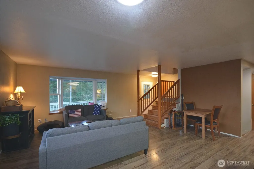 210 Brooklyn Road Oakville WA 98568