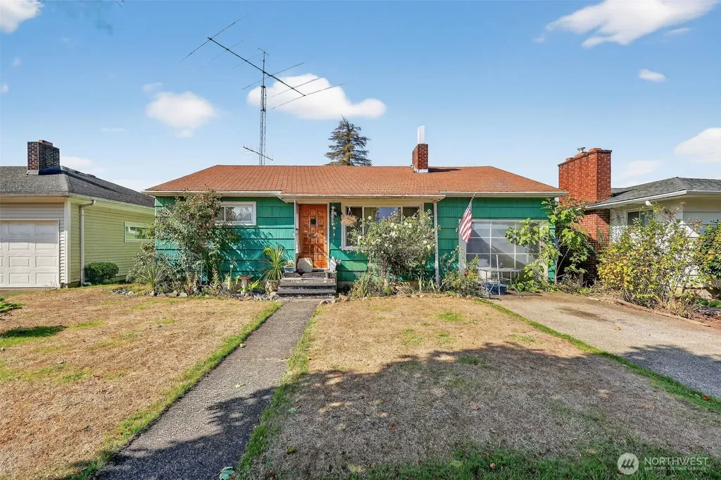1717 10th Avenue Longview WA 98632