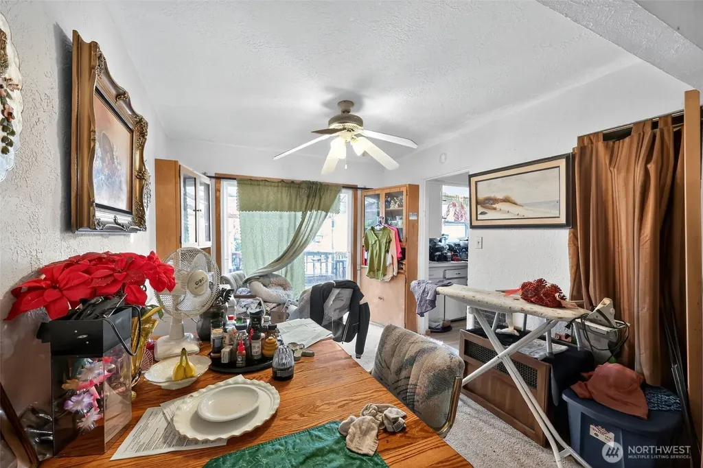 1717 10th Avenue Longview WA 98632