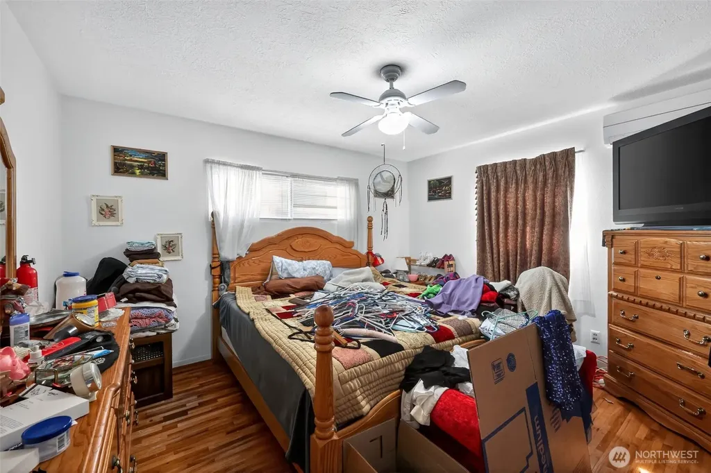 1717 10th Avenue Longview WA 98632