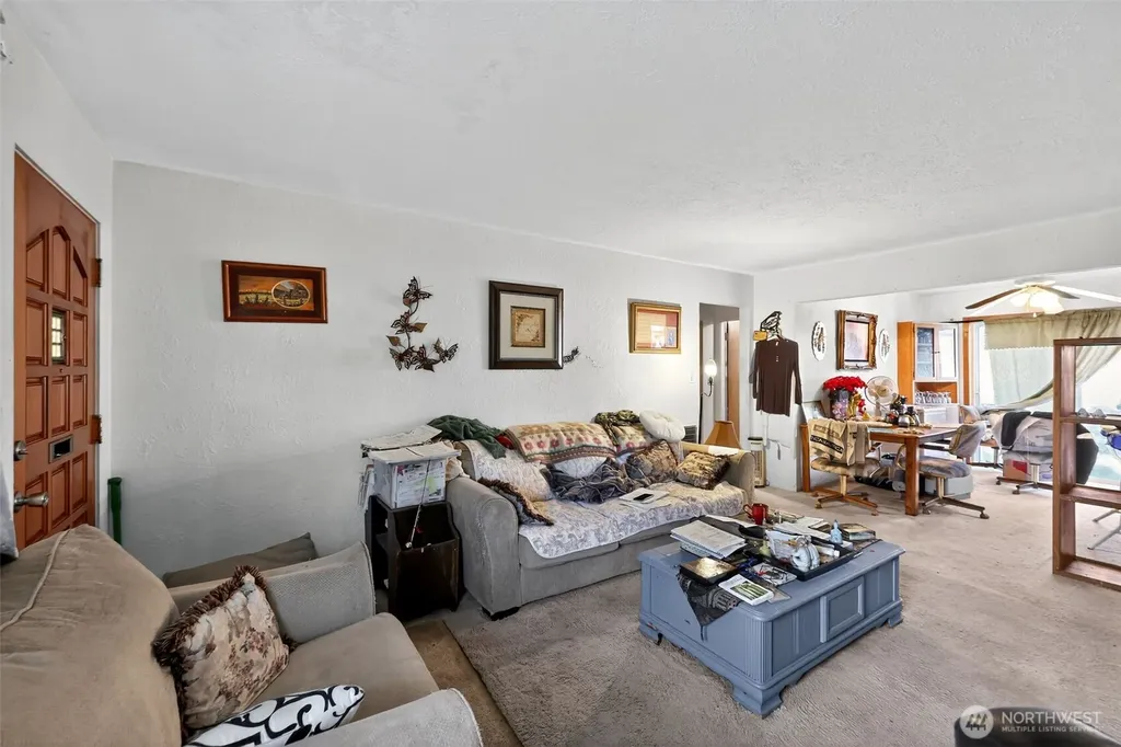 1717 10th Avenue Longview WA 98632