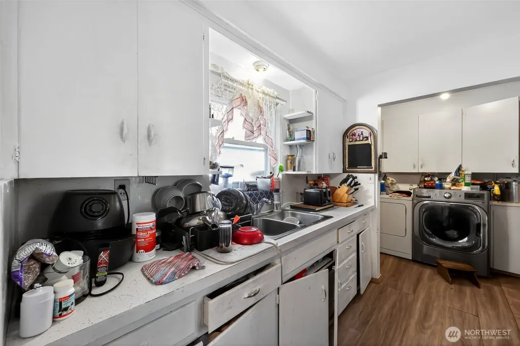 1717 10th Avenue Longview WA 98632