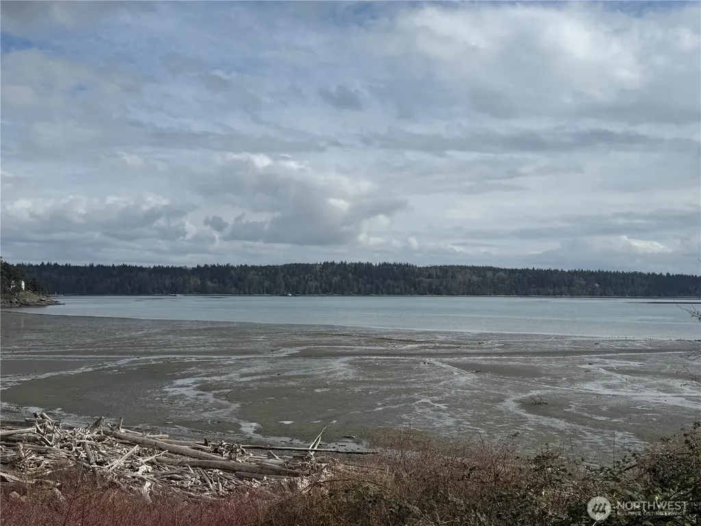 13574 S Green Street Anacortes WA 98221