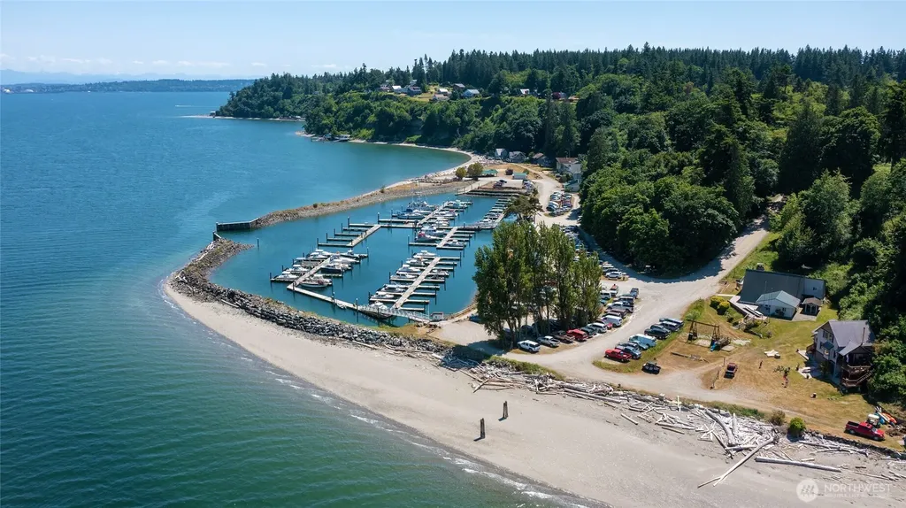 18 Olympic Drive Hat Island WA 98206
