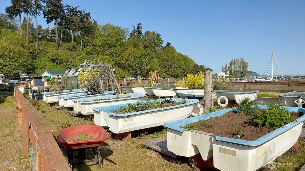 18 Olympic Drive Hat Island WA 98206