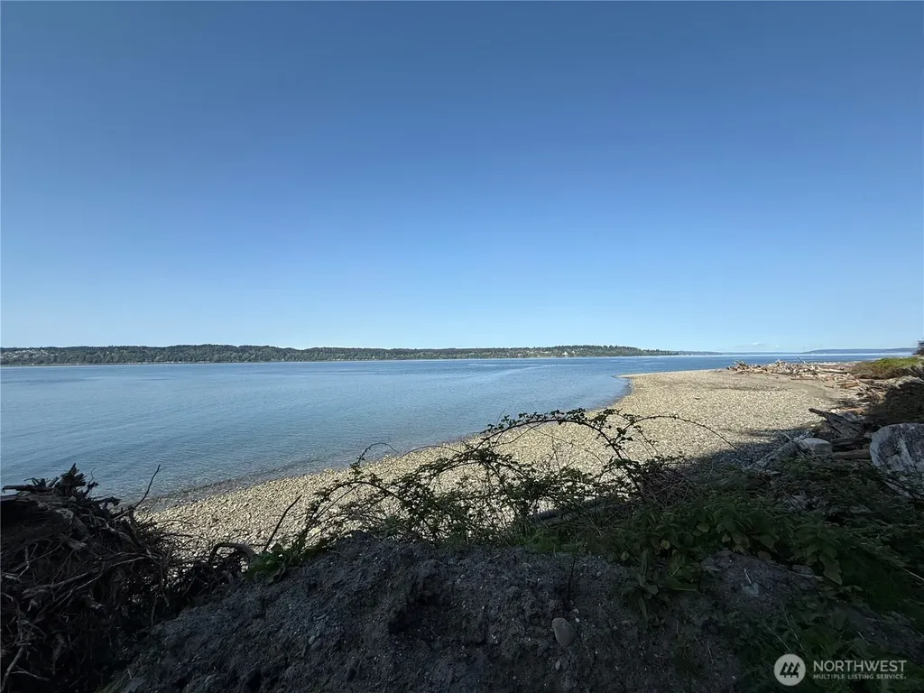 12 Gedney Way Hat Island WA 98206