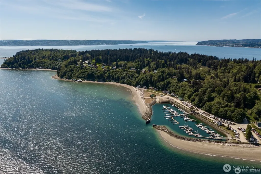 12 Gedney Way Hat Island WA 98206
