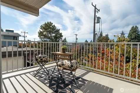 10744 Greenwood Avenue N Seattle WA 98133