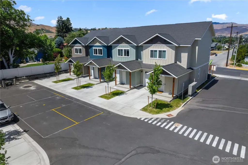 1030 Finch Lane Wenatchee WA 98801