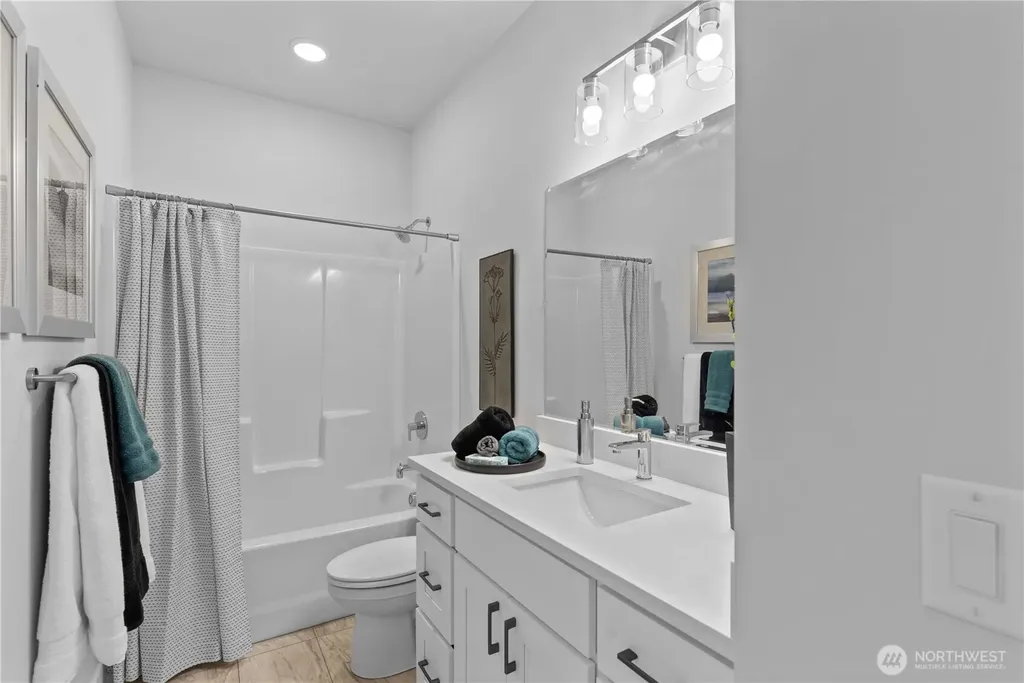 1030 Finch Lane Wenatchee WA 98801