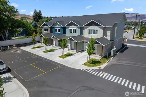 1030 Finch Lane Wenatchee WA 98801