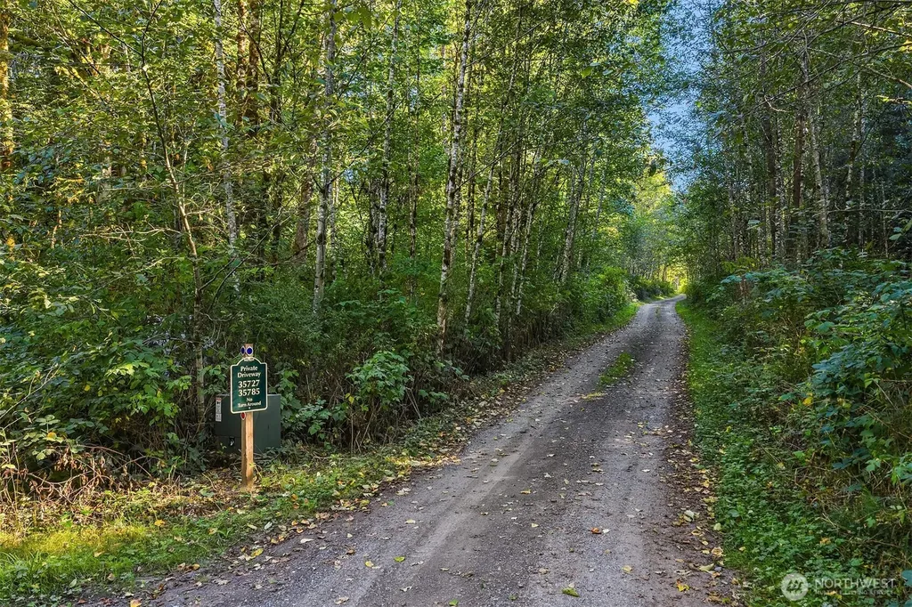 358 NE Moss Lake Road Carnation WA 98014