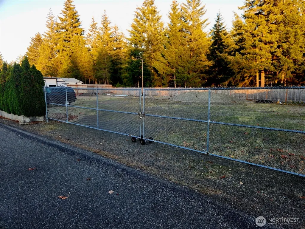 19 Christmas Tree Lane Shelton WA 98584