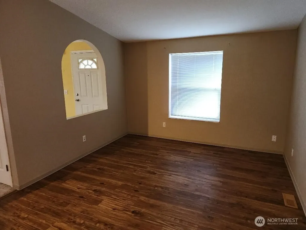 19 Christmas Tree Lane Shelton WA 98584