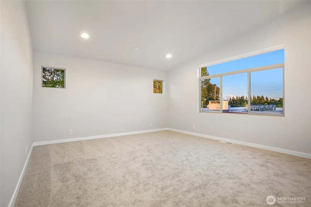 13325 SE 238th Place Kent WA 98042