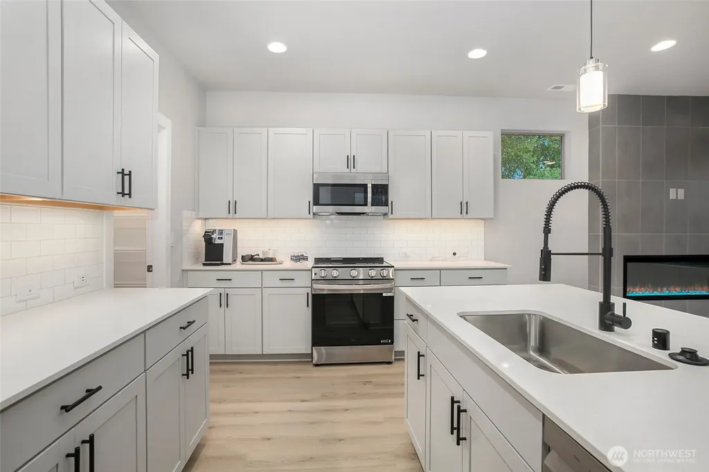 13325 SE 238th Place Kent WA 98042