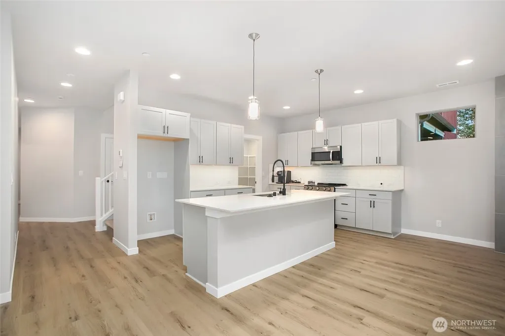 13325 SE 238th Place Kent WA 98042