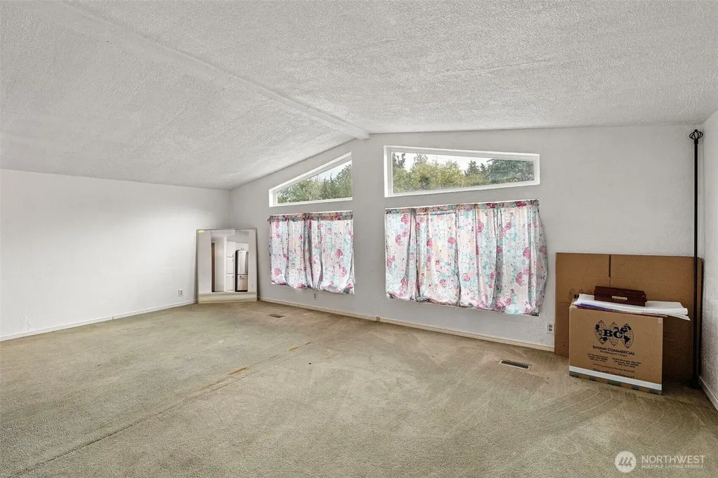8811 Overlook Circle NE Bremerton WA 98311