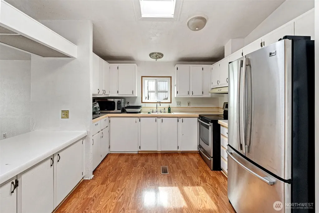8811 Overlook Circle NE Bremerton WA 98311