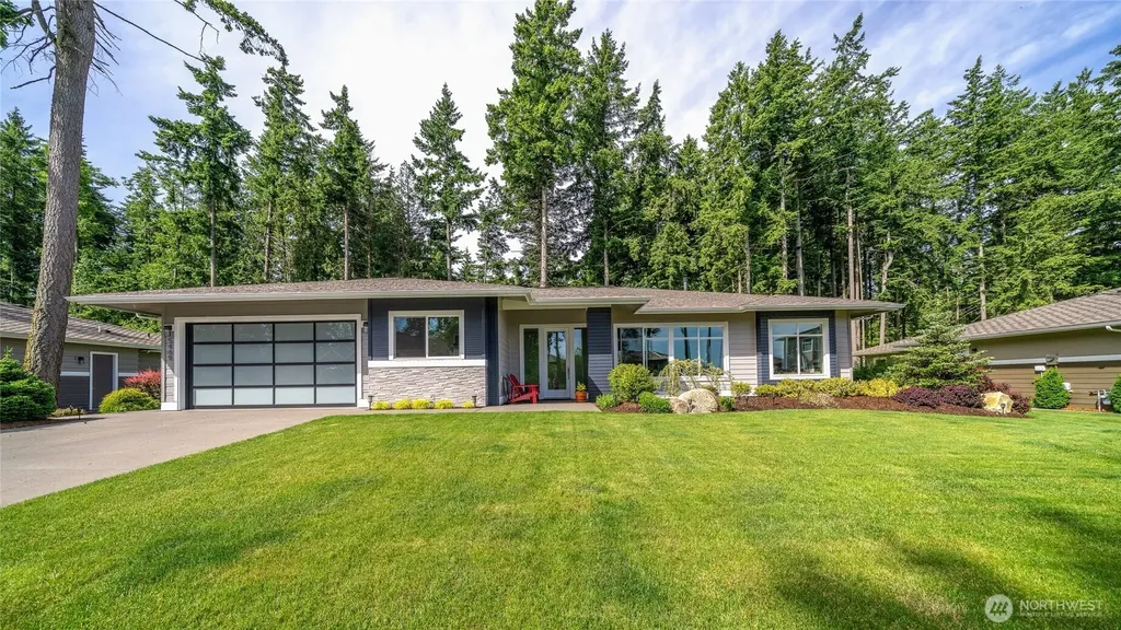 5469 Wood Duck Loop Blaine WA 98230