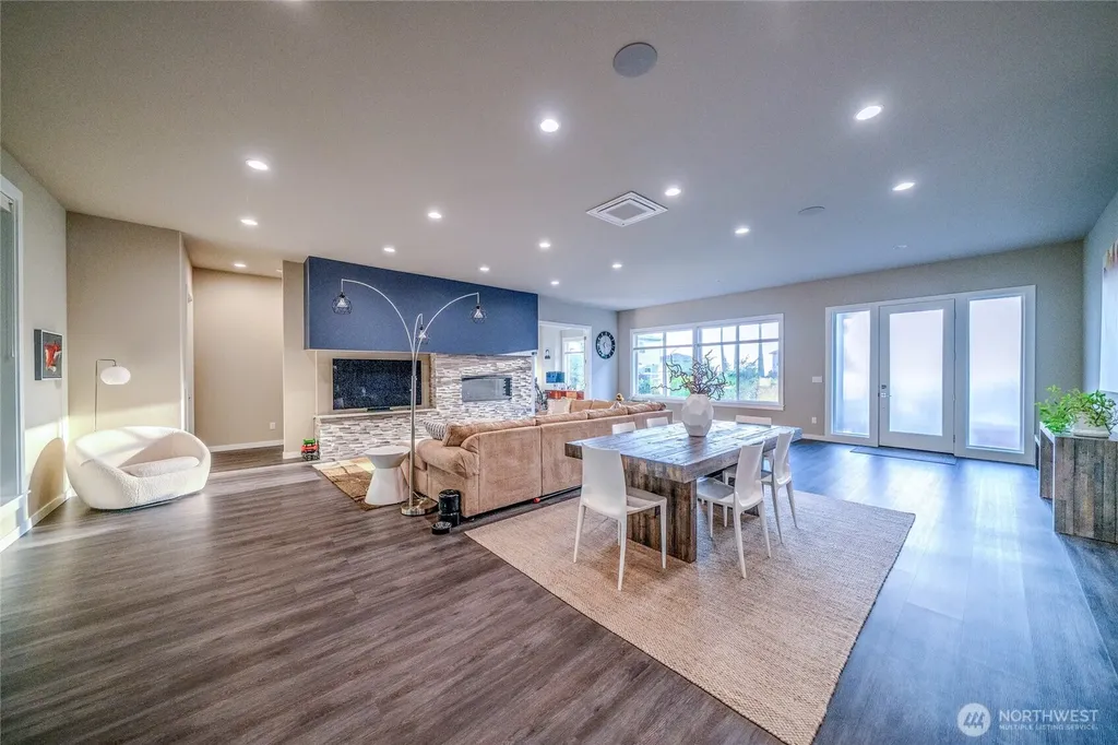 5469 Wood Duck Loop Blaine WA 98230