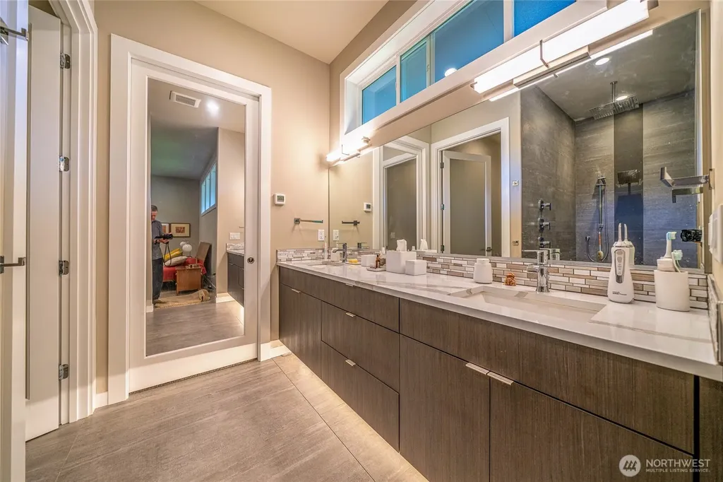 5469 Wood Duck Loop Blaine WA 98230