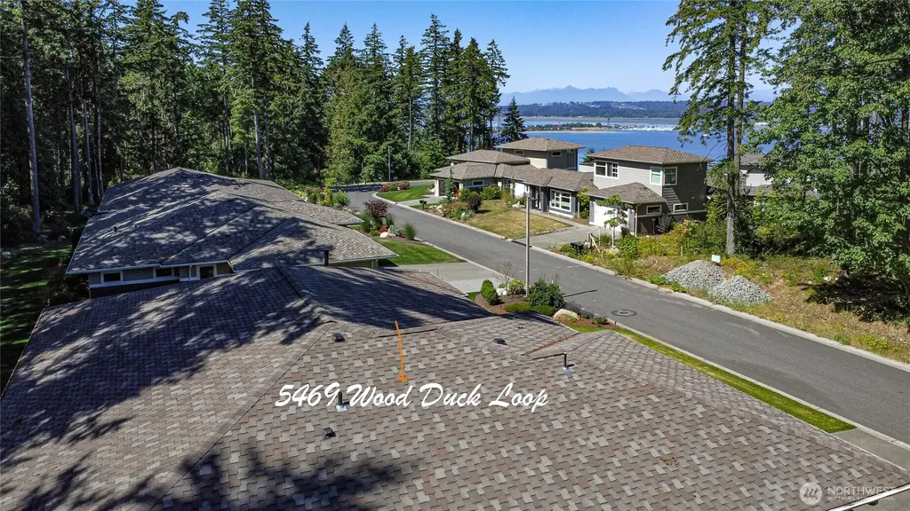5469 Wood Duck Loop Blaine WA 98230