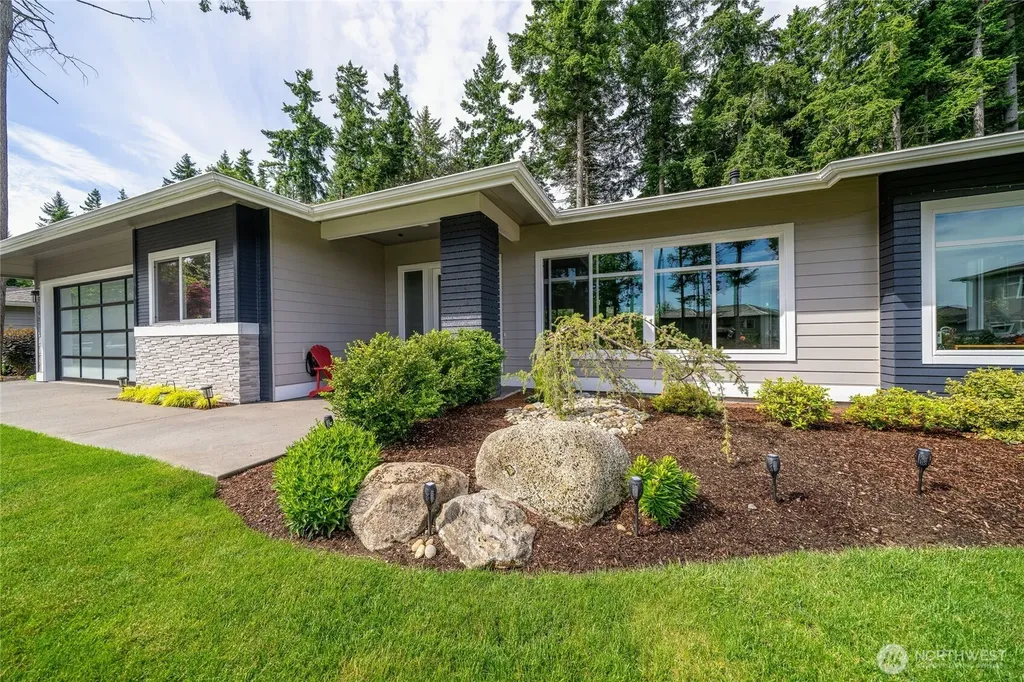 5469 Wood Duck Loop Blaine WA 98230