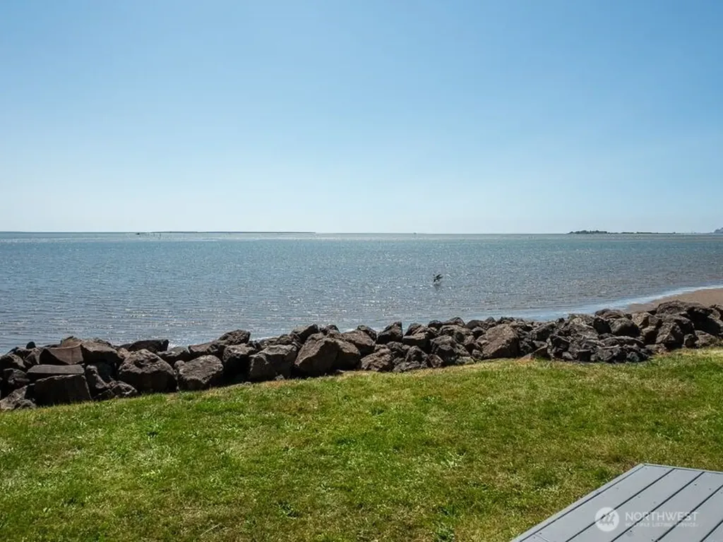 633 State Route 101 Chinook WA 98614